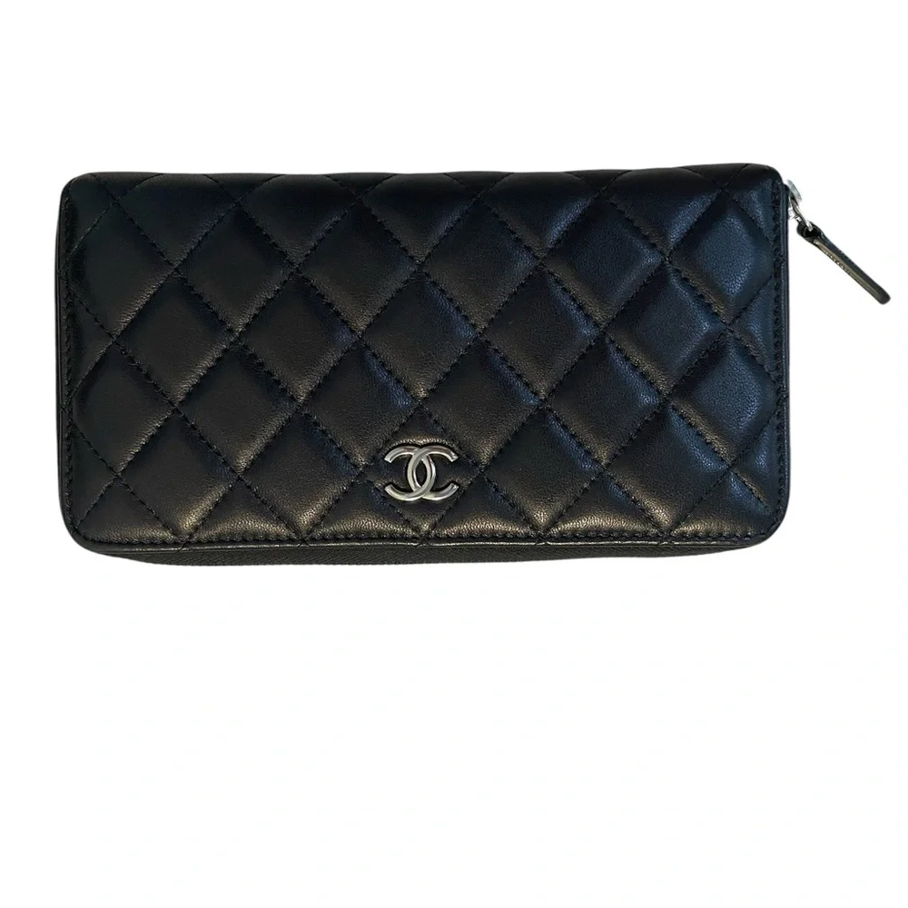 CHANEL Black Quilted Zip Wallet with CC Logo